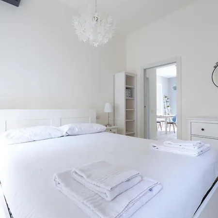 Porta Volta Bright And Roomy Flat * ميلان